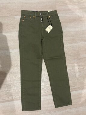 High-Rise Women’s Jeans in Olive Green